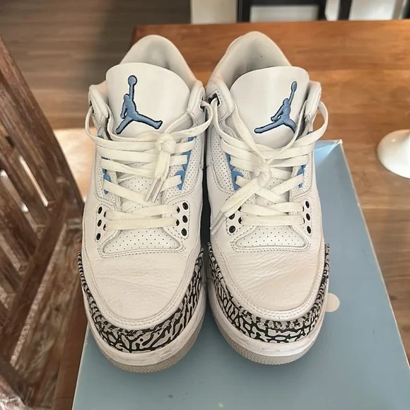 2020Air Jordan 3 Retro 'UNC'